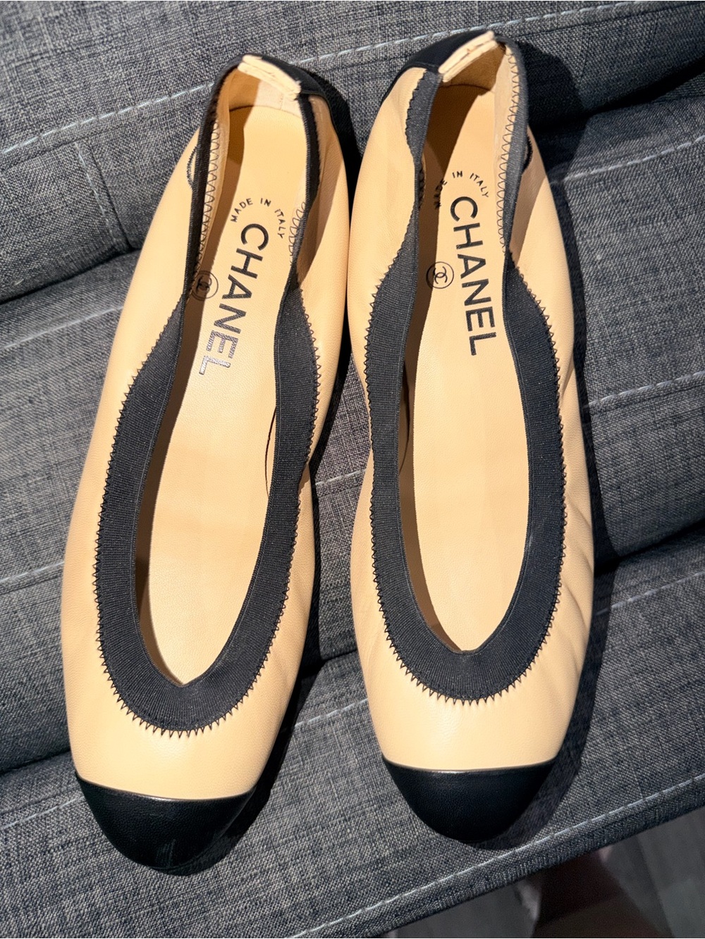 CHANEL Beige and Black Elastic Trim Ballet Flats